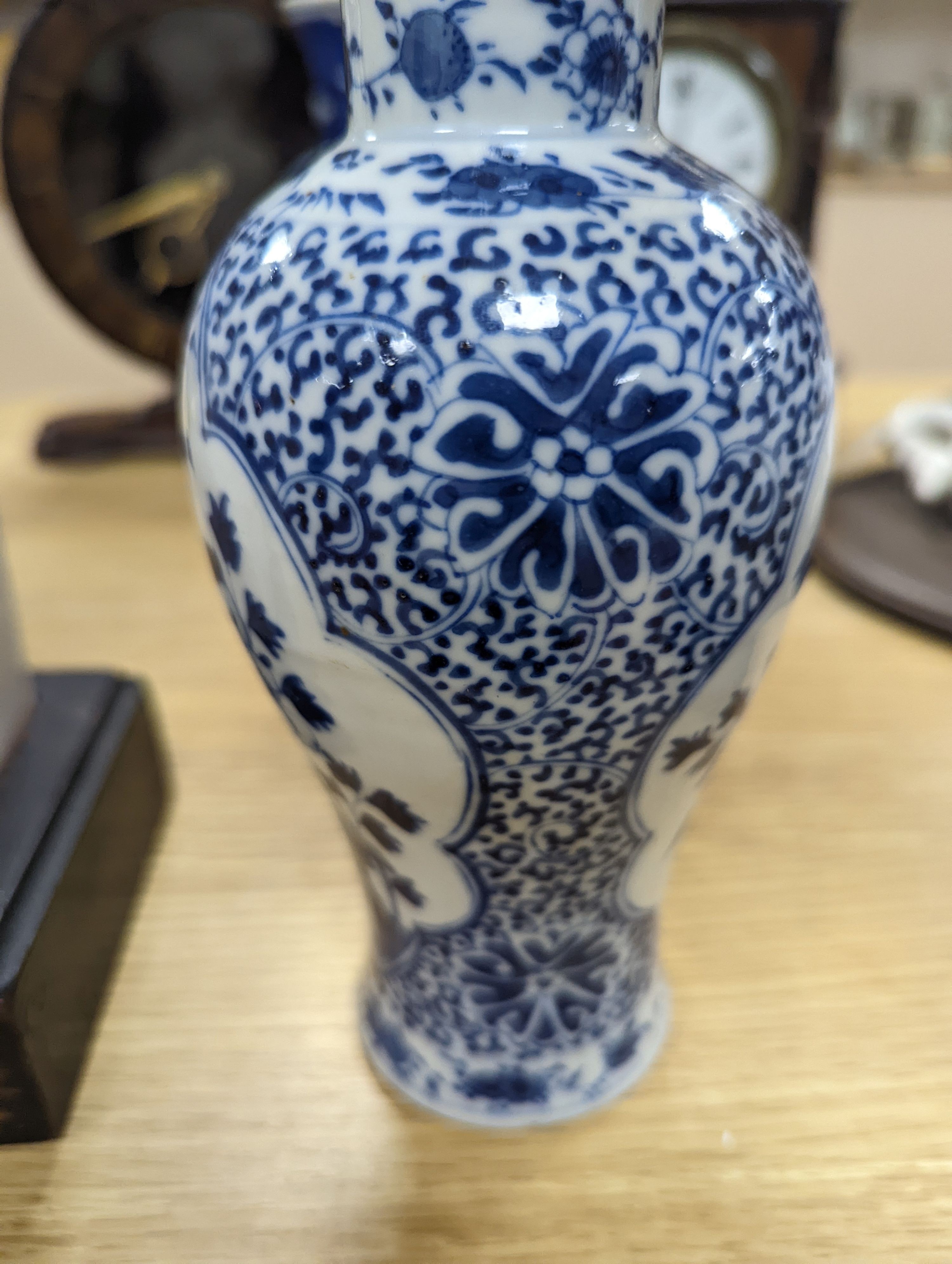 Three Chinese blue and white vases, late 19th/early 20th century, the tallest 19.5 cm